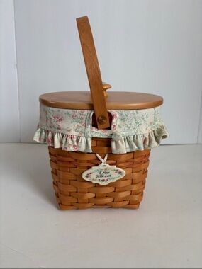 Longaberger 2001 Mother’s Day Vintage Blossoms Basket w plastic and floral liner
